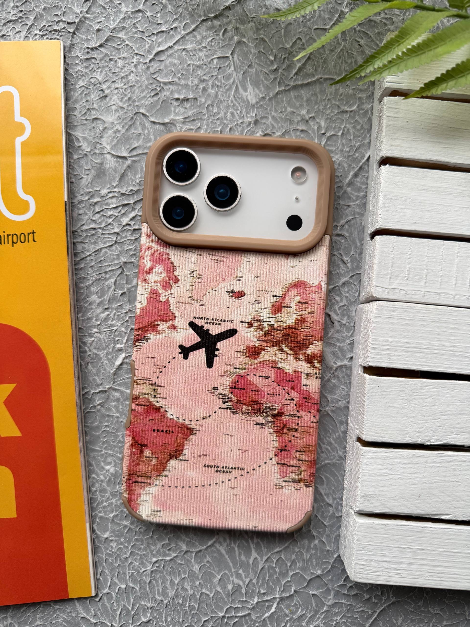 قاب گوشی هواپیما صورتی مخملی مدل های آیفون